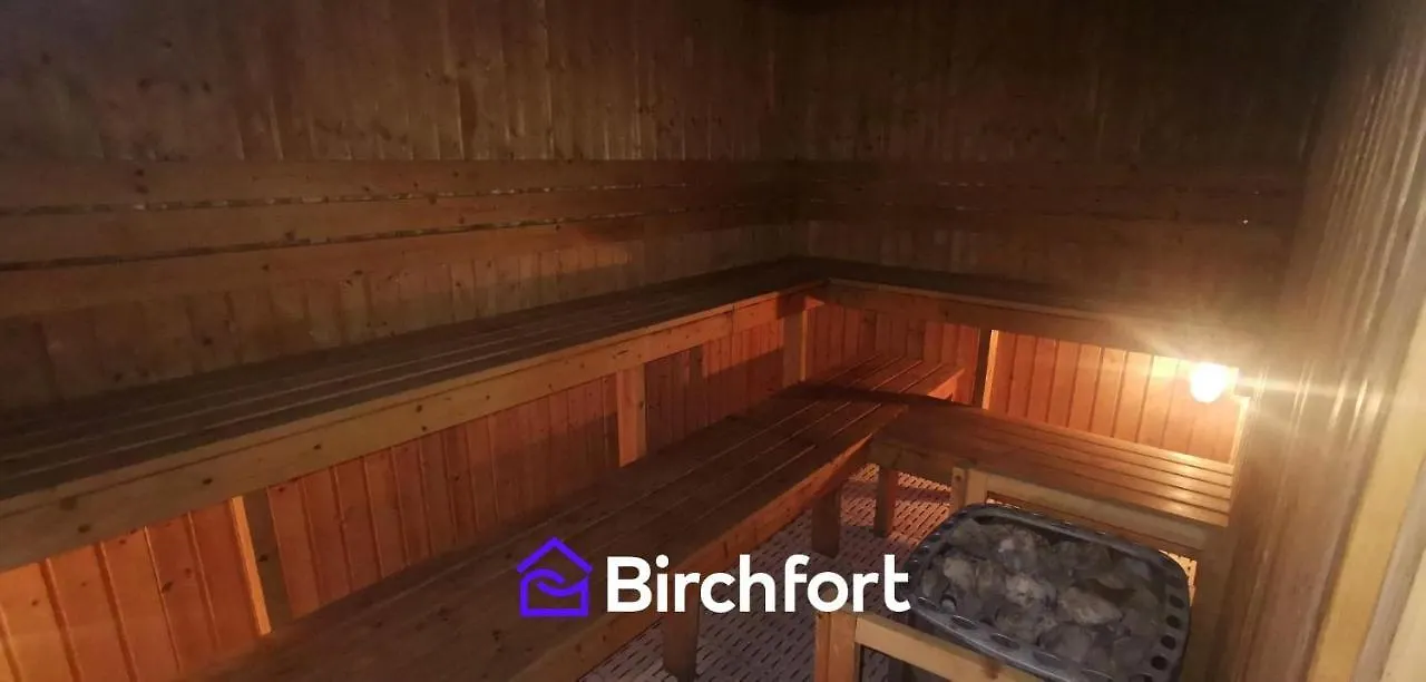 Birchfort - Newly Renovated Huge 2 Bedroom Apartment Dubai