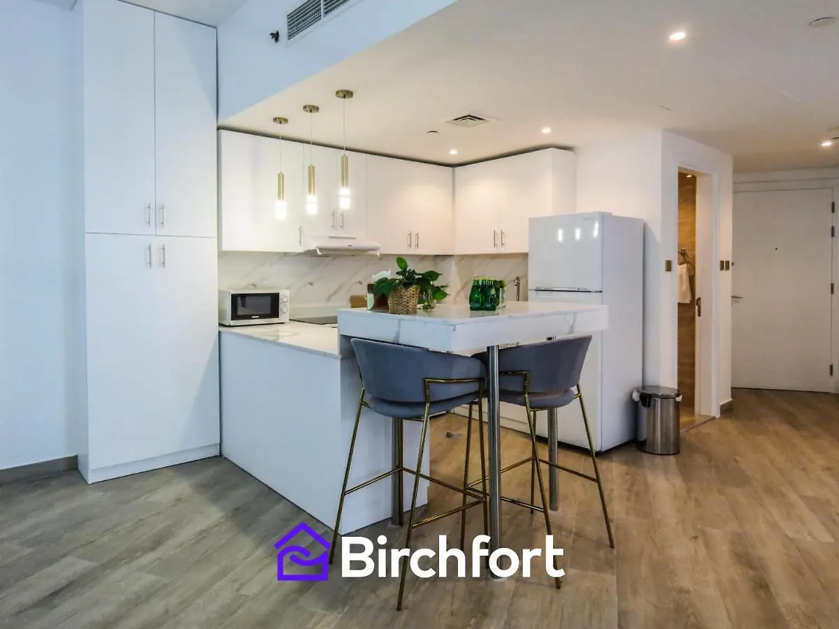 Birchfort - Newly Renovated Huge 2 Bedroom Apartment Dubai