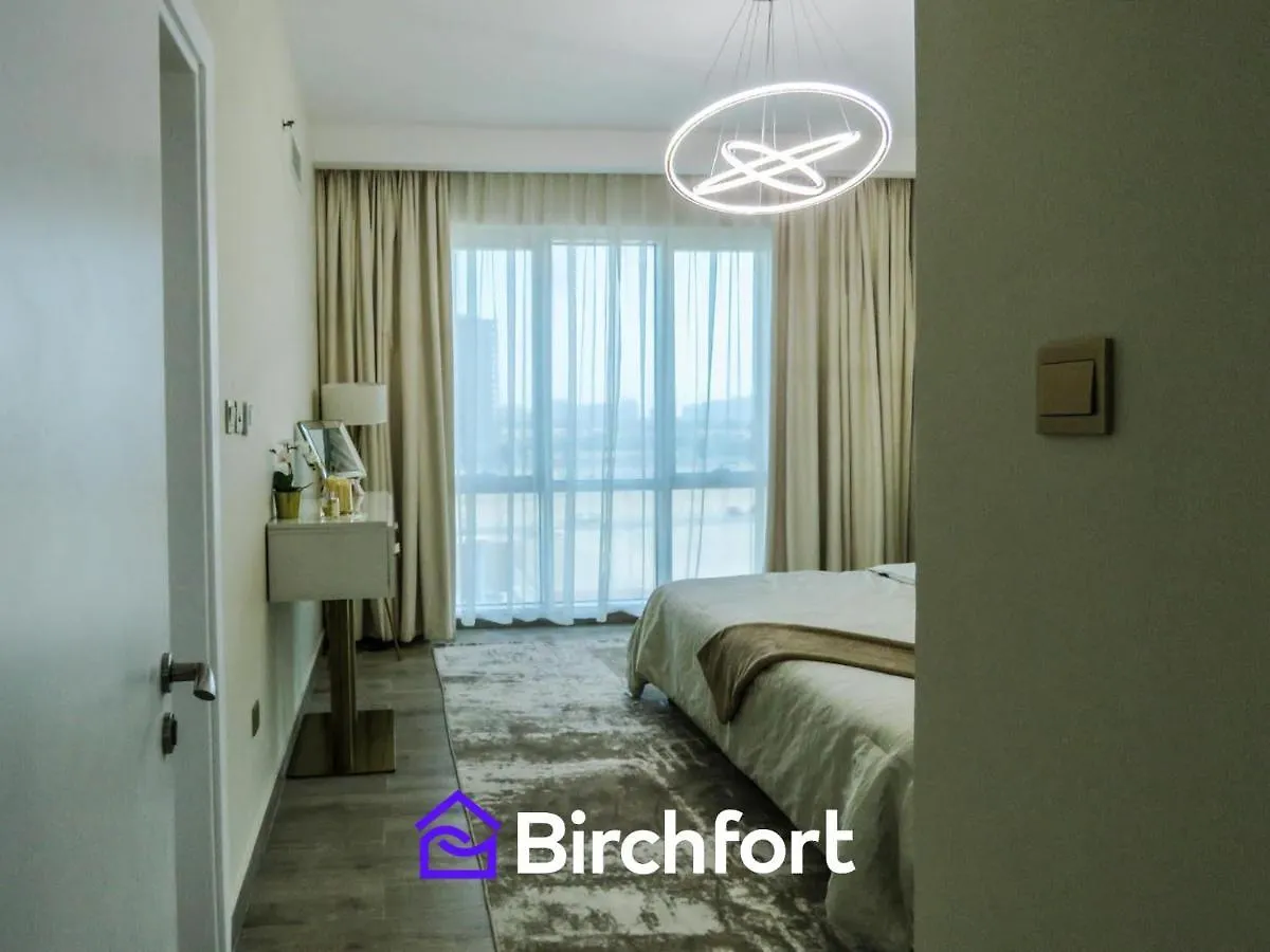 Birchfort - Newly Renovated Huge 2 Bedroom Apartment Dubai